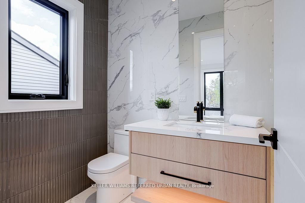 33 Twelfth Street • Toronto, ON photo 30