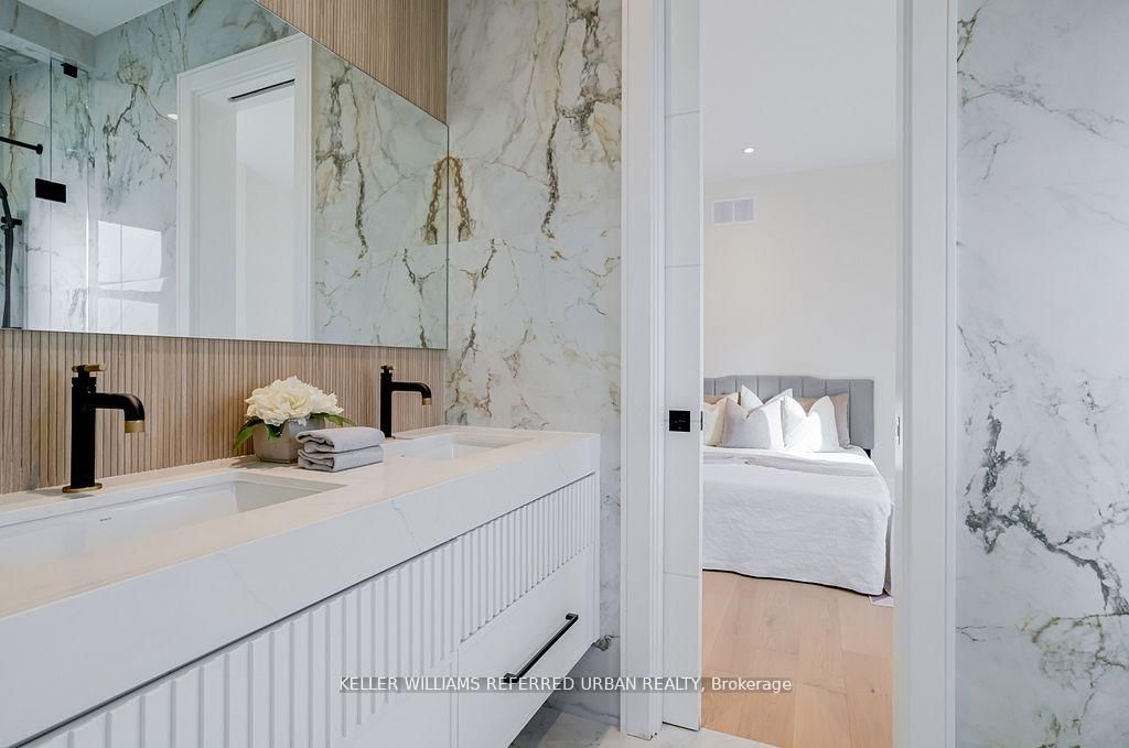33 Twelfth Street • Toronto, ON photo 37
