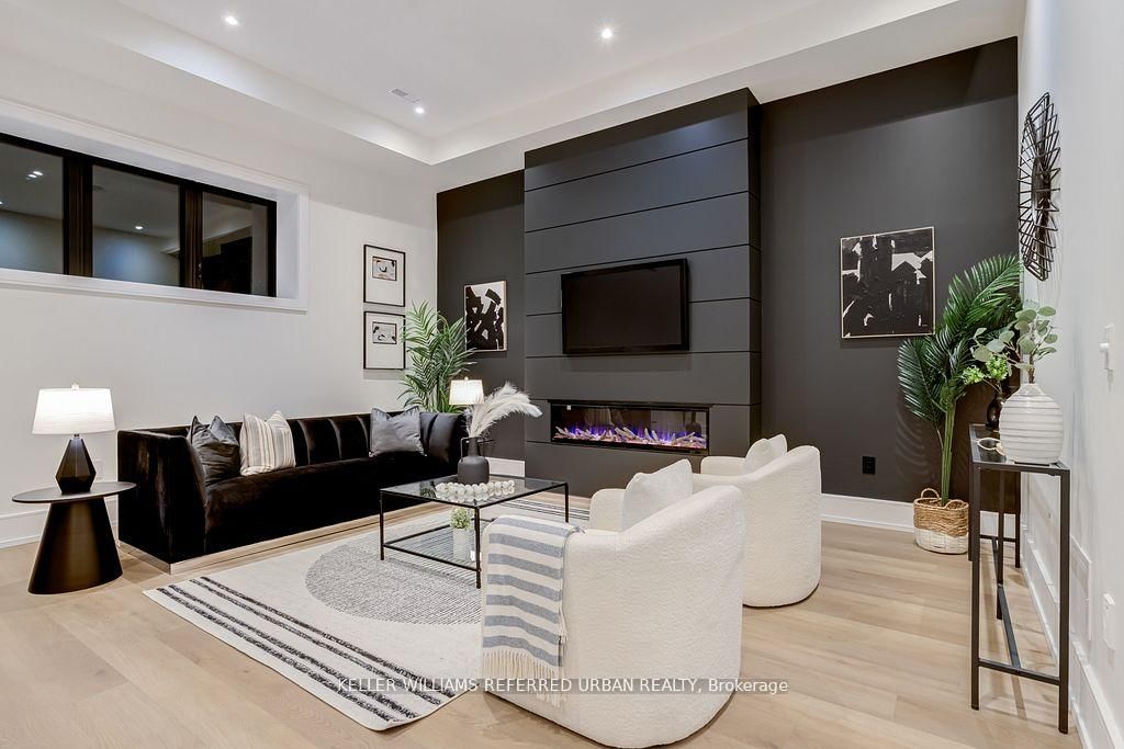 33 Twelfth Street • Toronto, ON photo 47