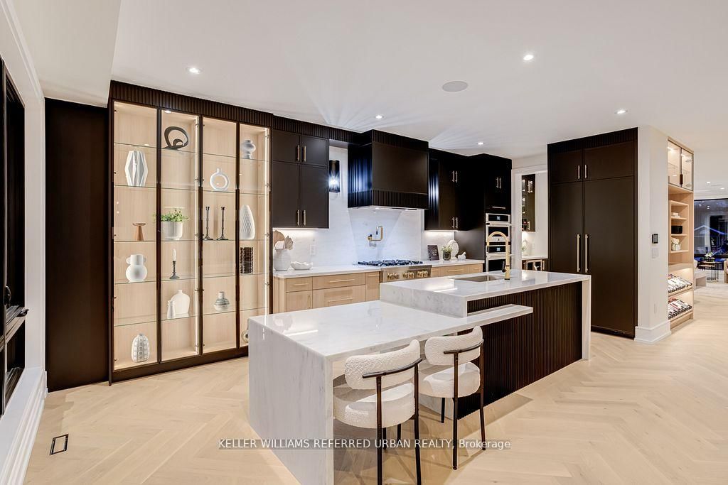 33 Twelfth Street • Toronto, ON photo 9
