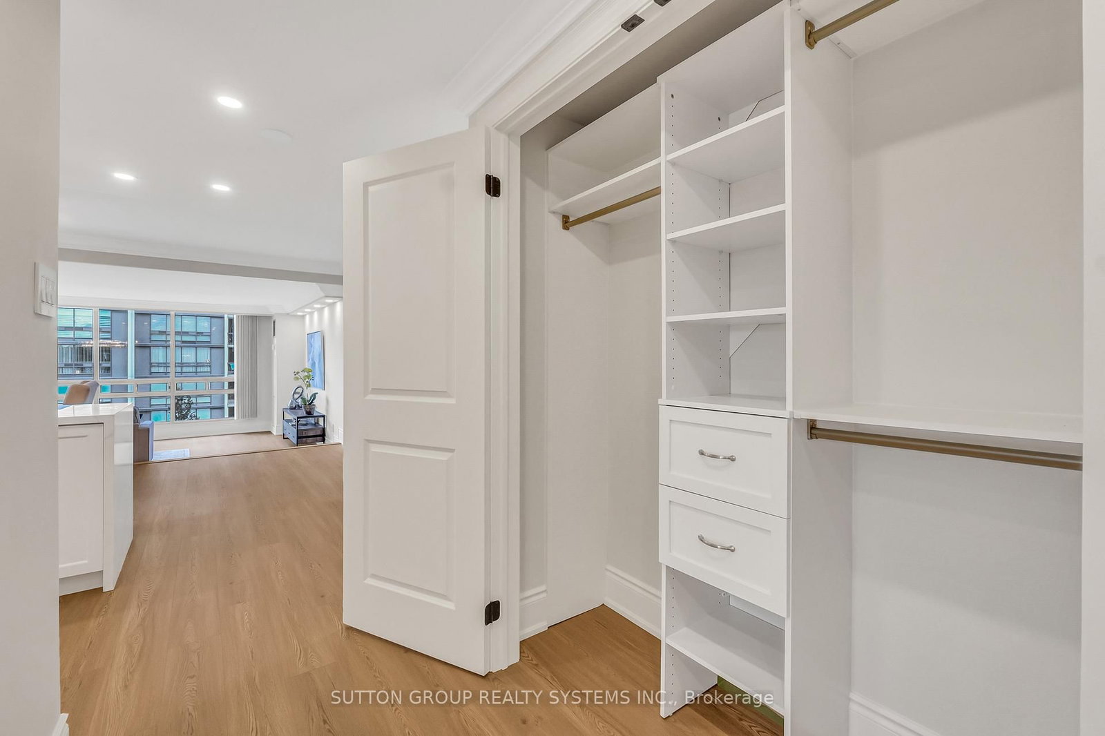 2185 Marine Drive • #508 • Oakville, ON photo 9