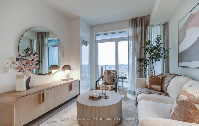 1106 - 2495 Eglinton Avenue W