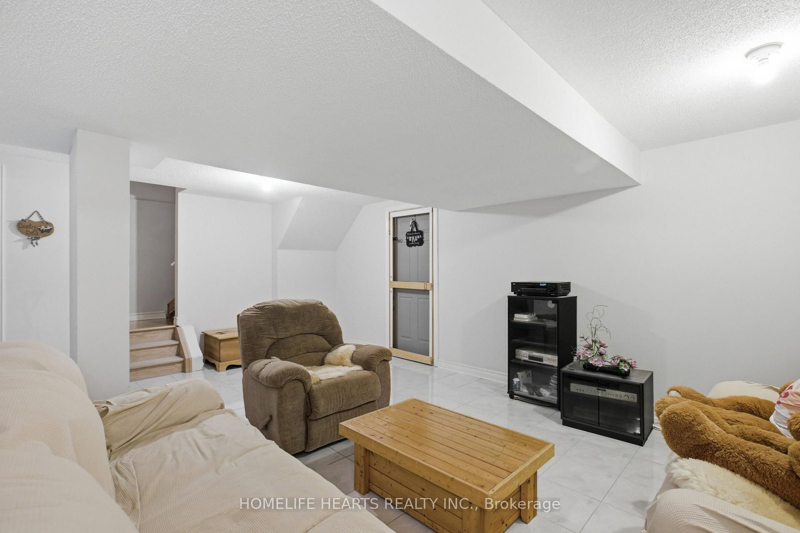 1077 Knotty Pine Grove • Mississauga, ON photo 9