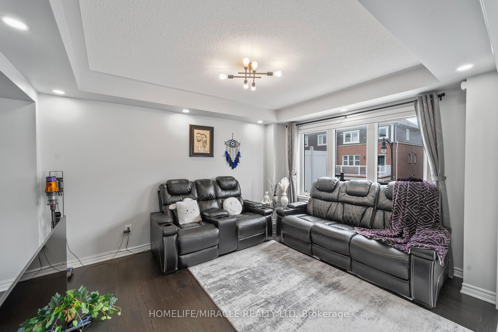 24 Metro Crescent • Brampton, ON photo 12