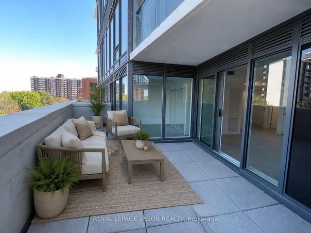 503 - 4010 Eglinton Avenue W