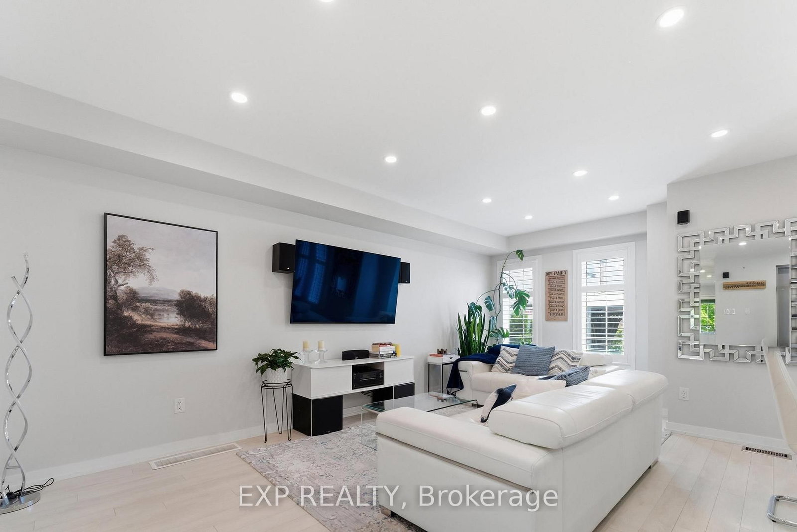 182 Golden Springs Drive • Brampton, ON photo 10