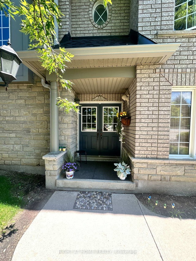 12 - 485 Bristol Road W