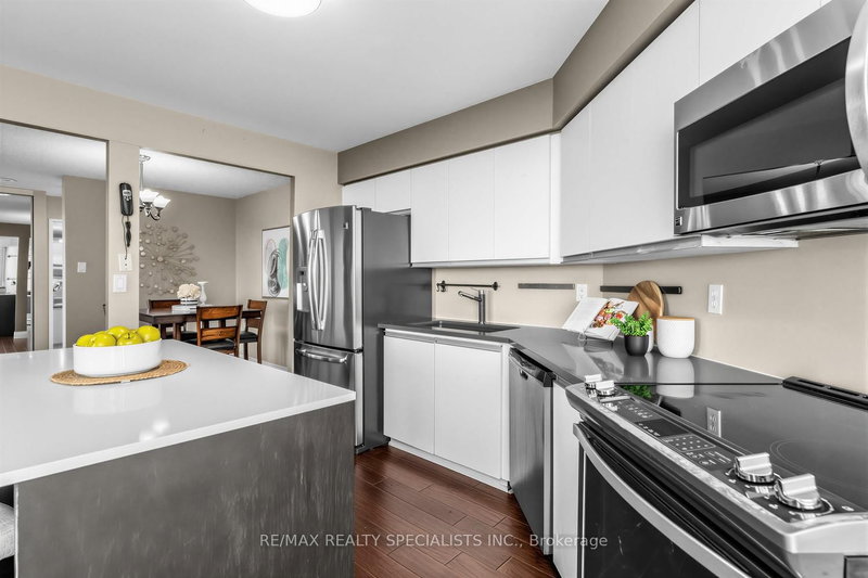 10 Laurelcrest Brampton,ON L6S 5Y3 — Photo 9