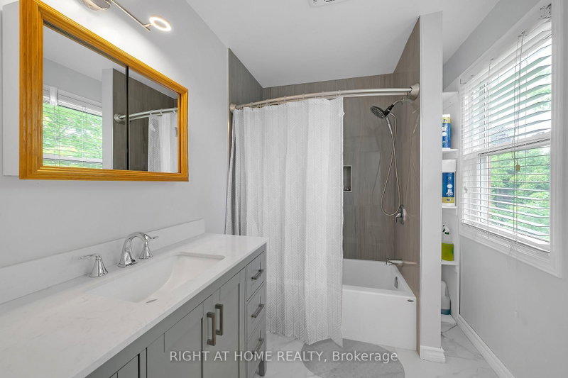 2573 Oshkin Mississauga,ON L5N 3Z3 — Photo 27
