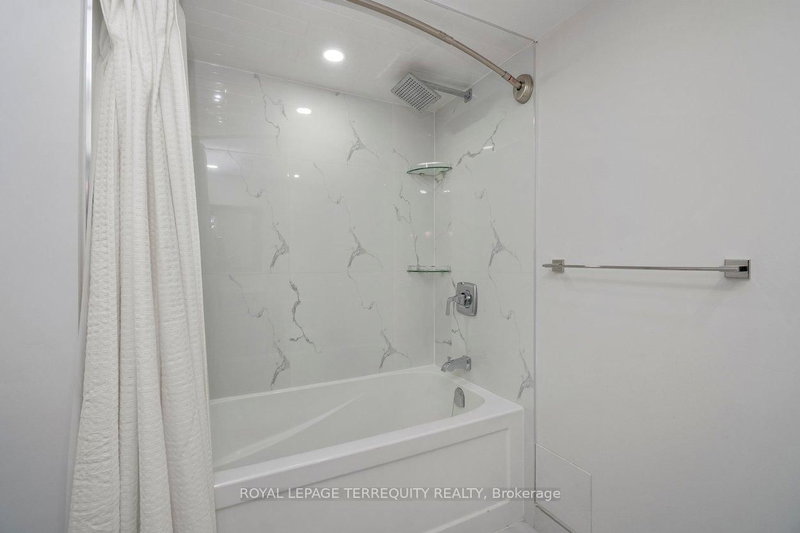 4235 Sherwoodtowne Mississauga,Ontario L4Z 1W3 — Photo 29