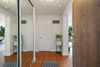 Unit 1607 — 4235 Sherwoodtowne Boulevard — photo 4