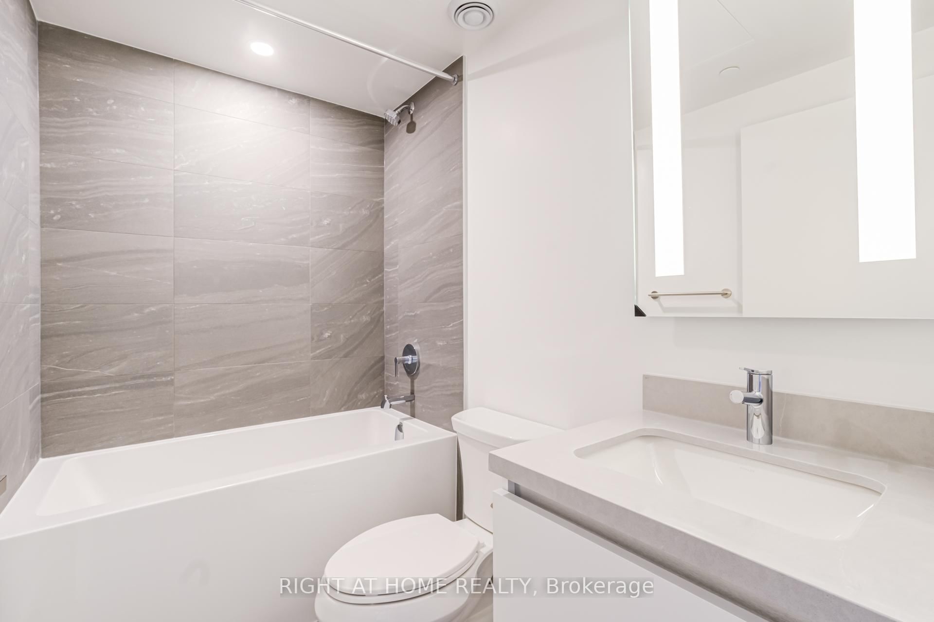 4015 The Exchange, Unit 3005
