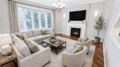 2089 Blackforest Crescent • Oakville, ON photo 3