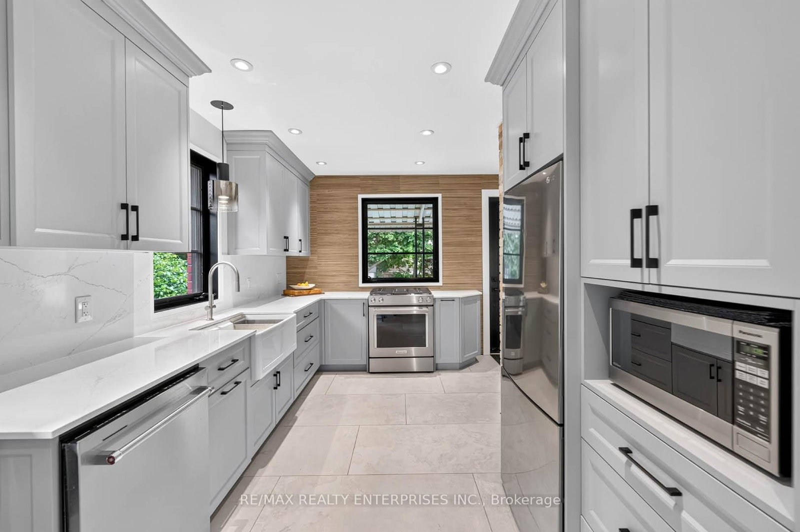 233 Rosemount Avenue • Toronto, ON photo 11
