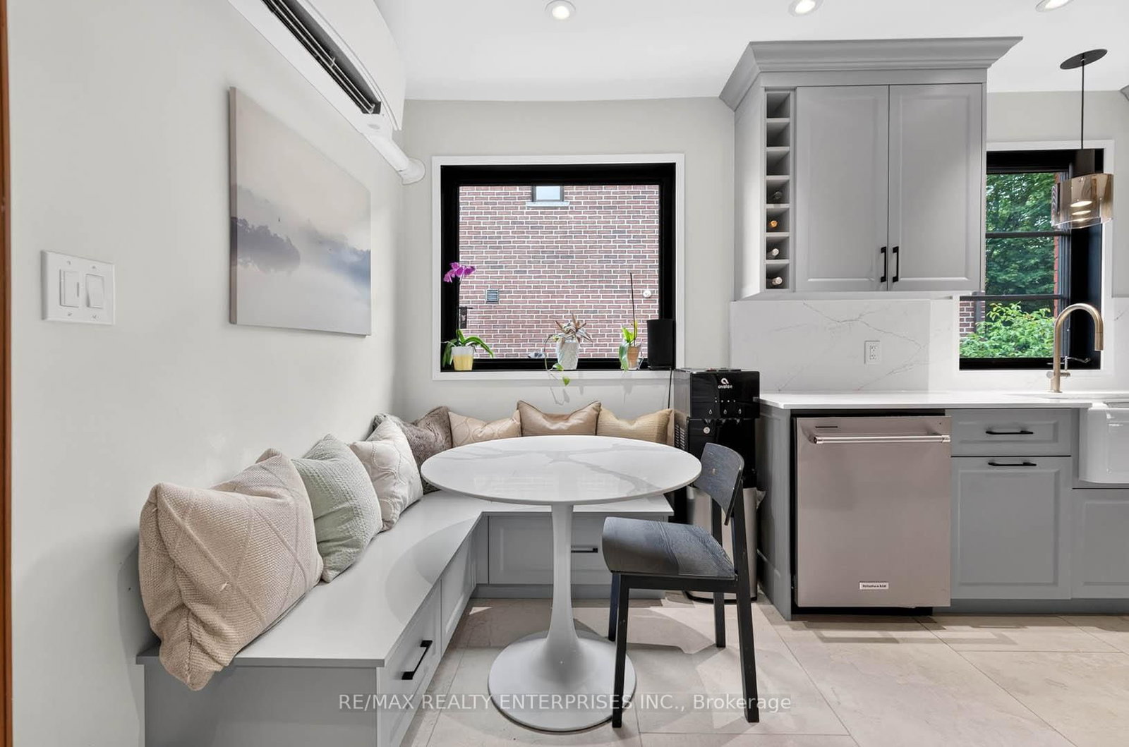 233 Rosemount Avenue • Toronto, ON photo 14