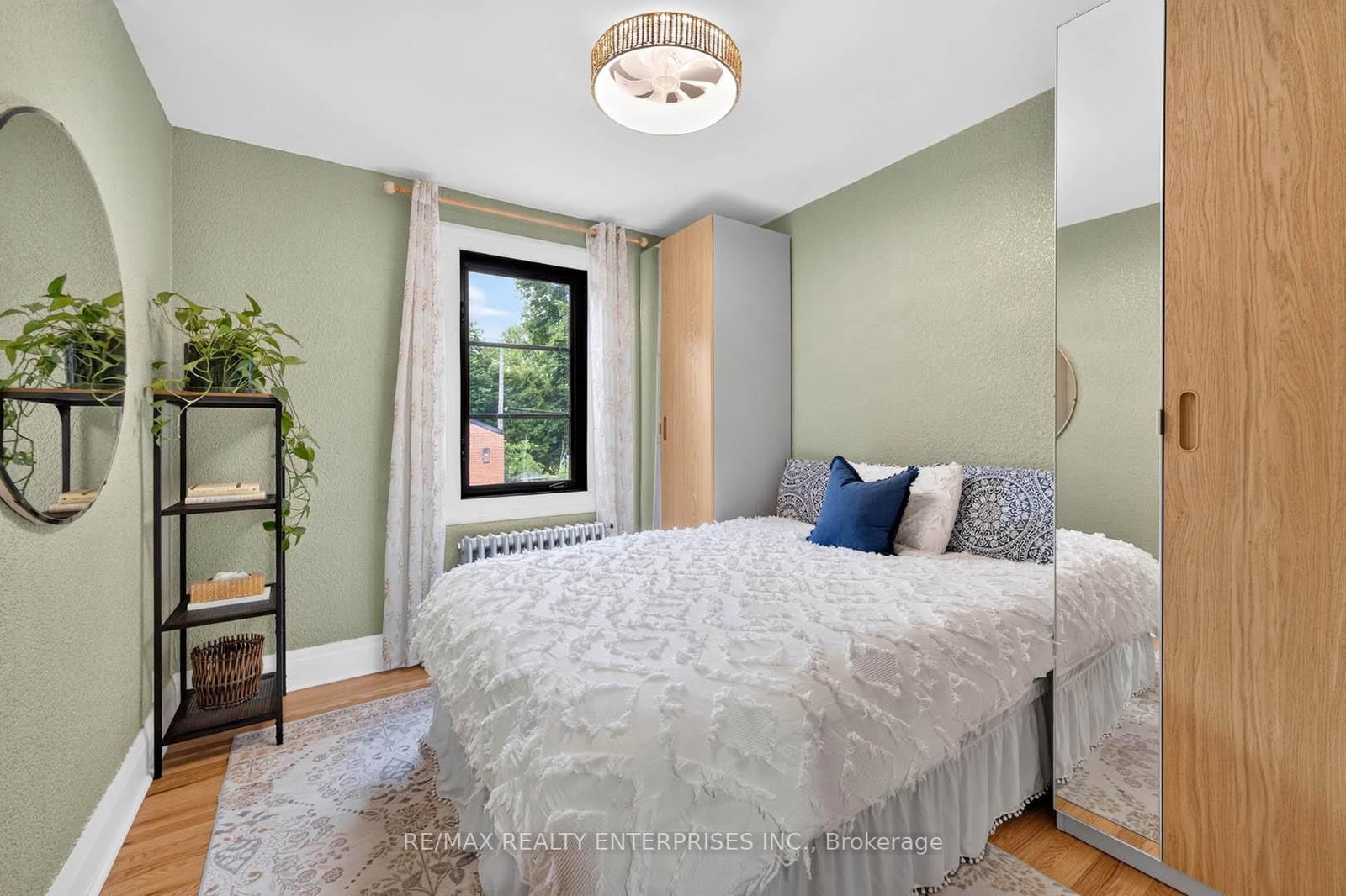 233 Rosemount Avenue • Toronto, ON photo 16