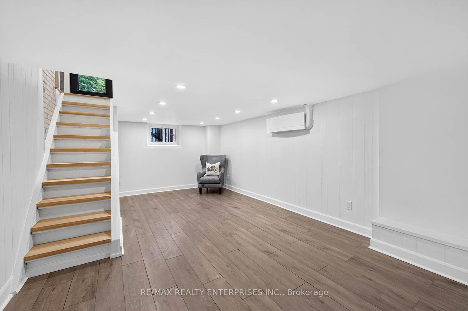 233 Rosemount Avenue • Toronto, ON photo 23