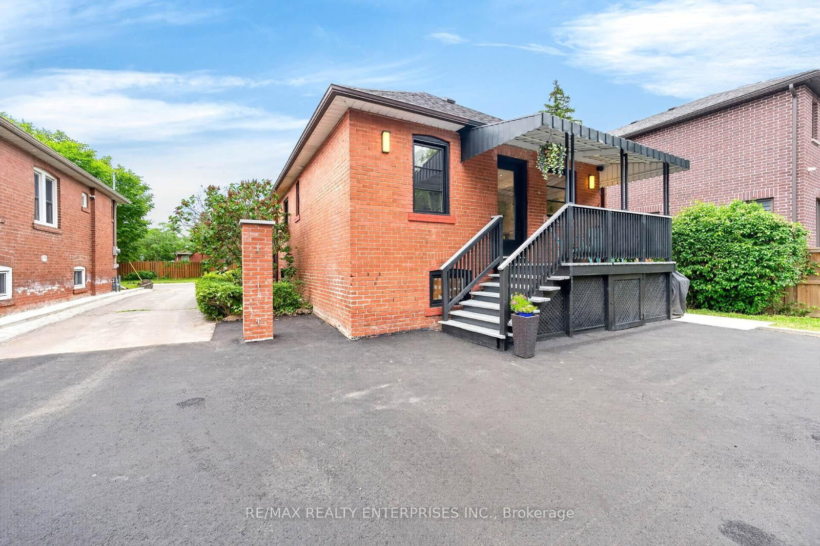 233 Rosemount Avenue • Toronto, ON photo 32