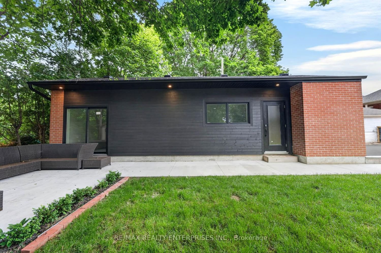 233 Rosemount Avenue • Toronto, ON photo 38