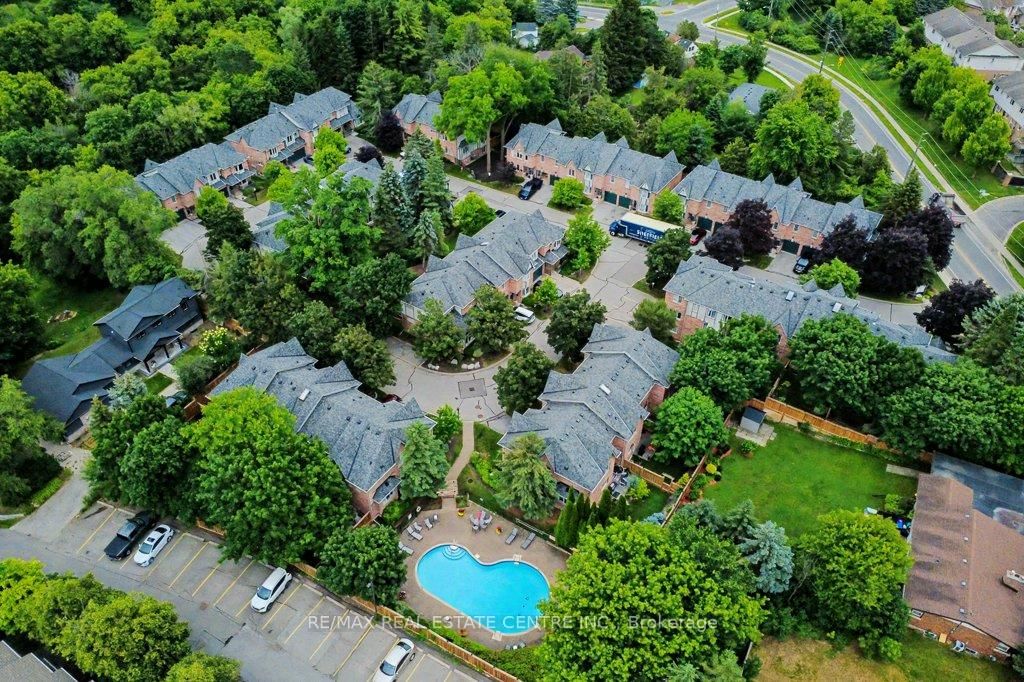 76 River Drive • #10 • Halton Hills, ON photo 1