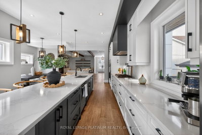 13 Arch Mississauga,ON L5M 1M4 — Photo 15