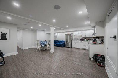 13 Arch Mississauga,ON L5M 1M4 — Photo 35