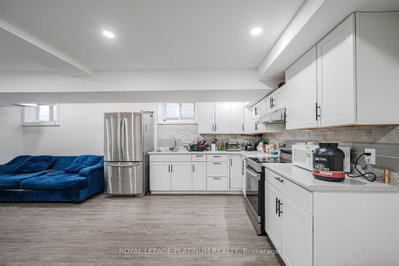 13 Arch Mississauga,ON L5M 1M4 — Photo 36