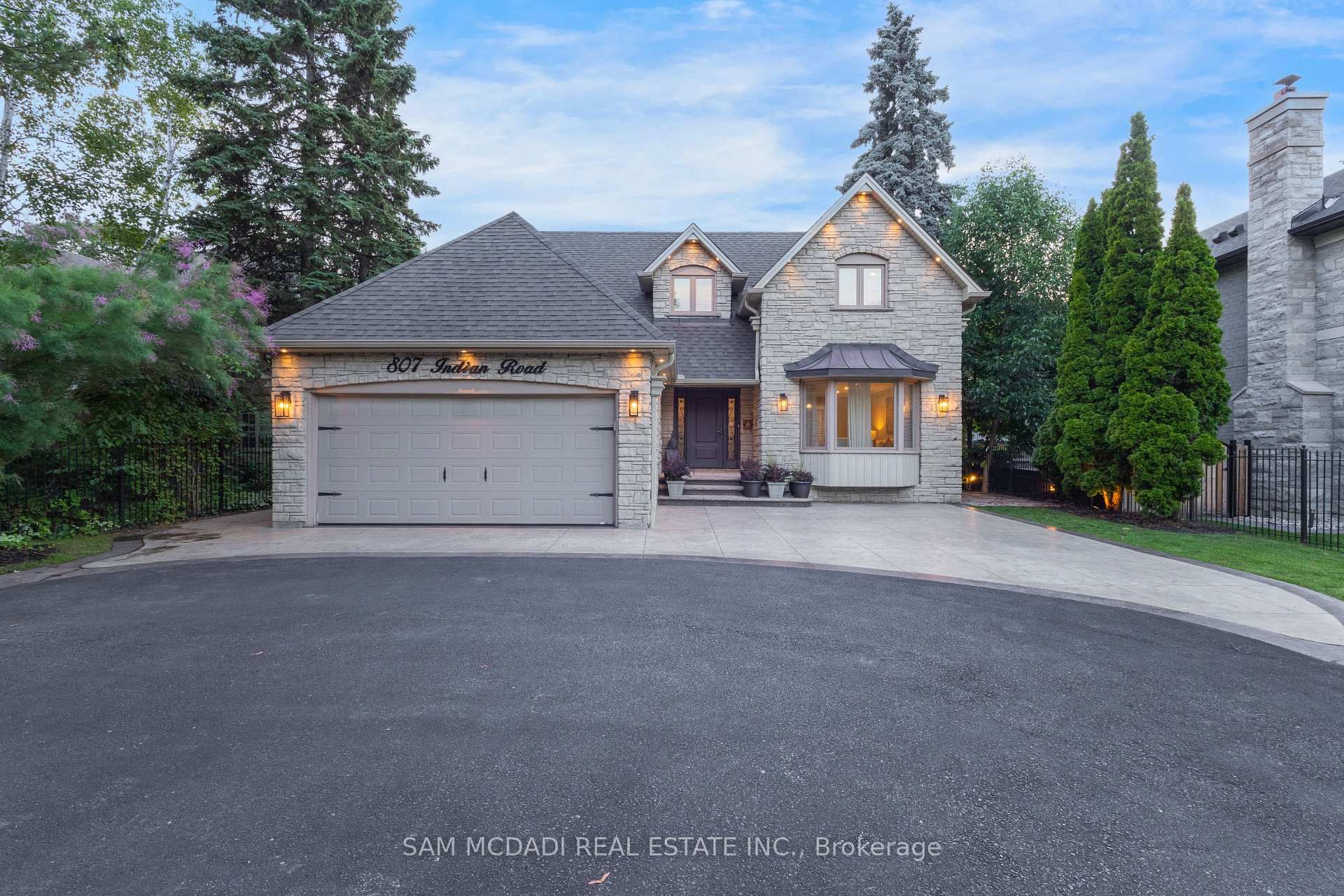 807 Indian Road