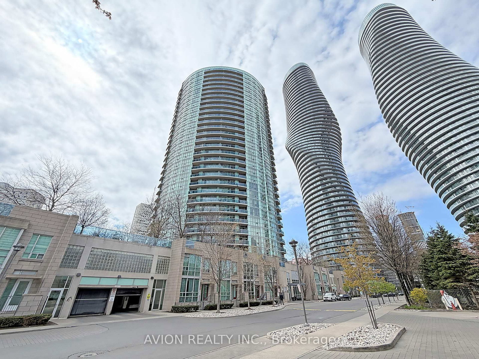 70 Absolute Mississauga,Ontario L4Z 0A4
