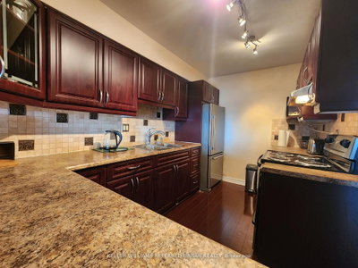 Unit 1609 — 10 Martha Eaton Way — photo 6