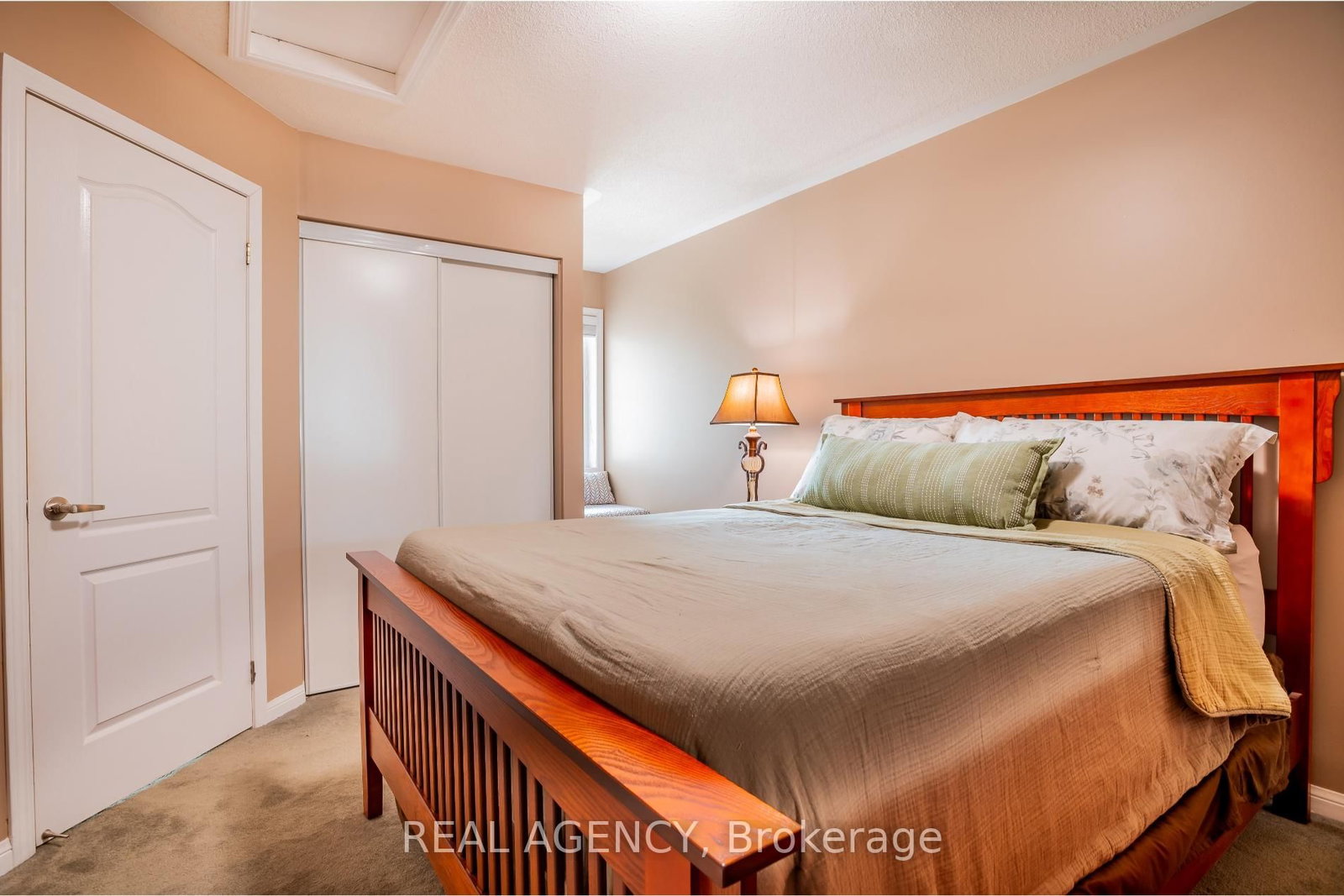 3034 Dewridge Avenue • Oakville, ON photo 21