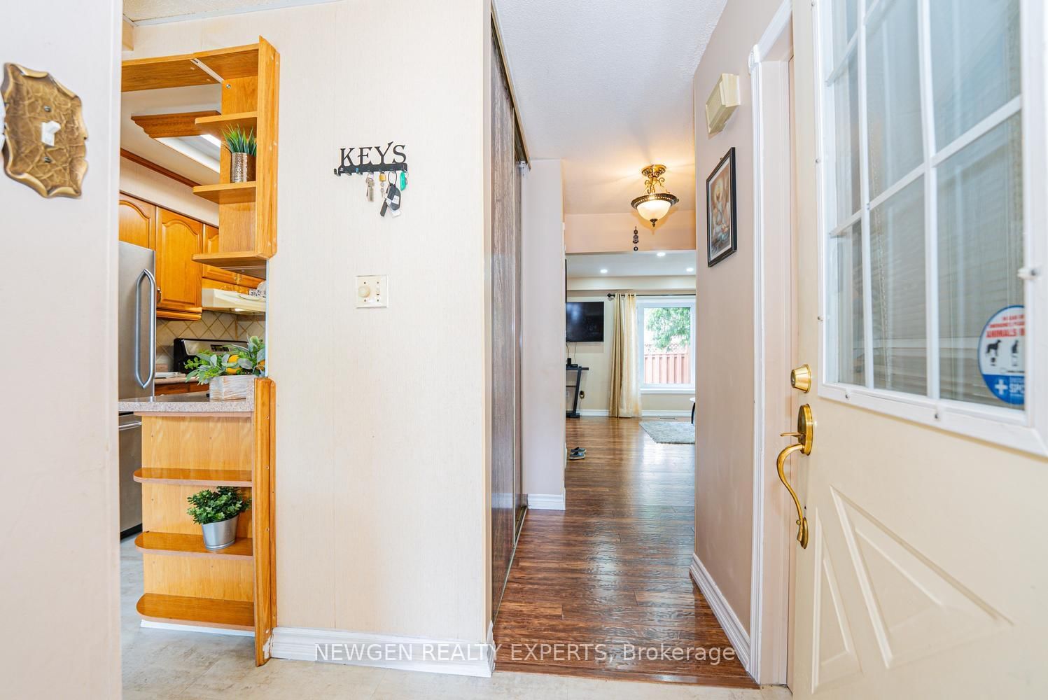 1 Wolverton Crescent • Brampton, ON photo 6