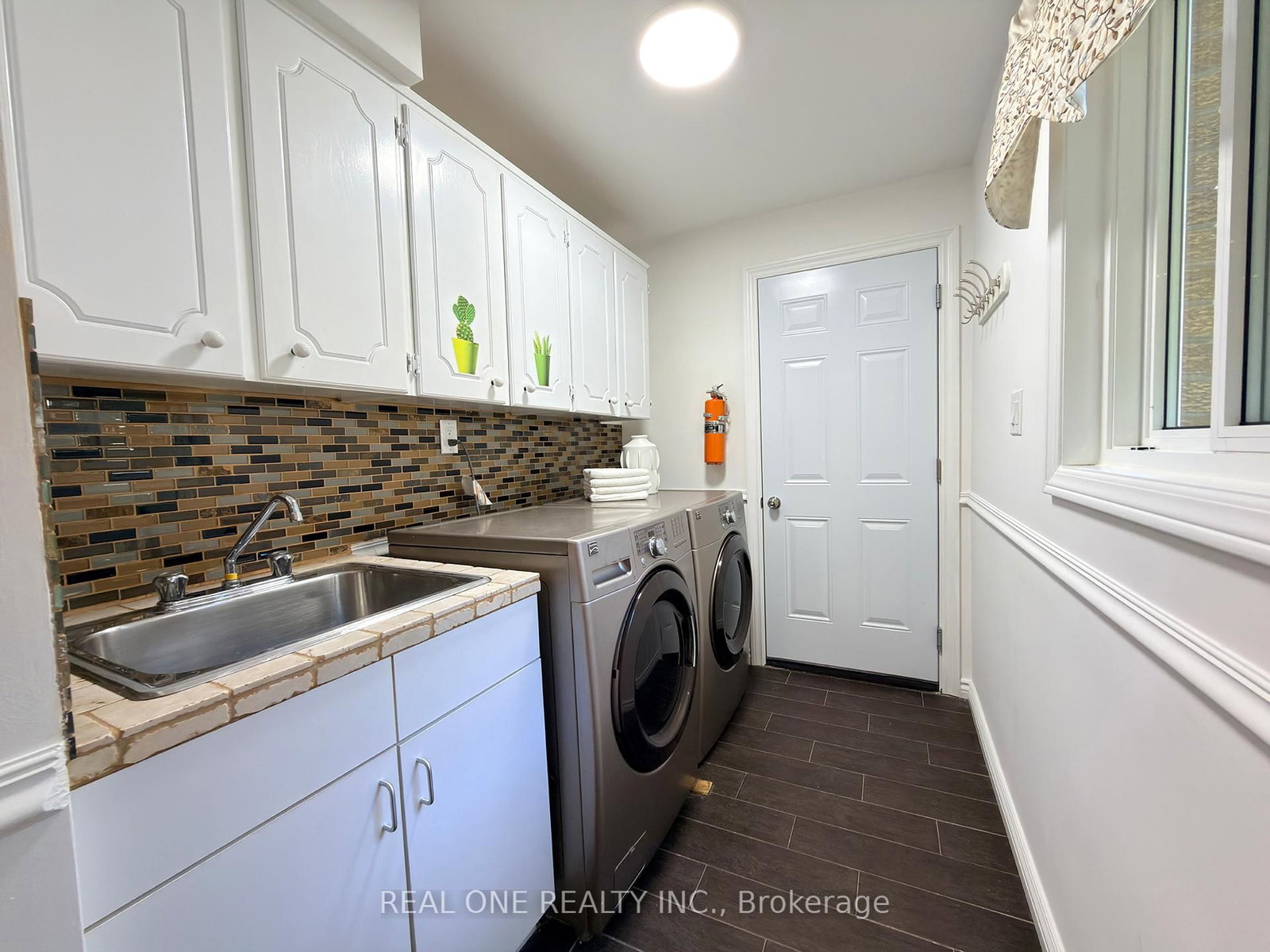 1585 Crombie Road • Mississauga, ON photo 33