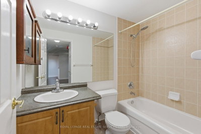 6720 Glen Erin Mississauga,ON L5N 3K8 — Photo 19