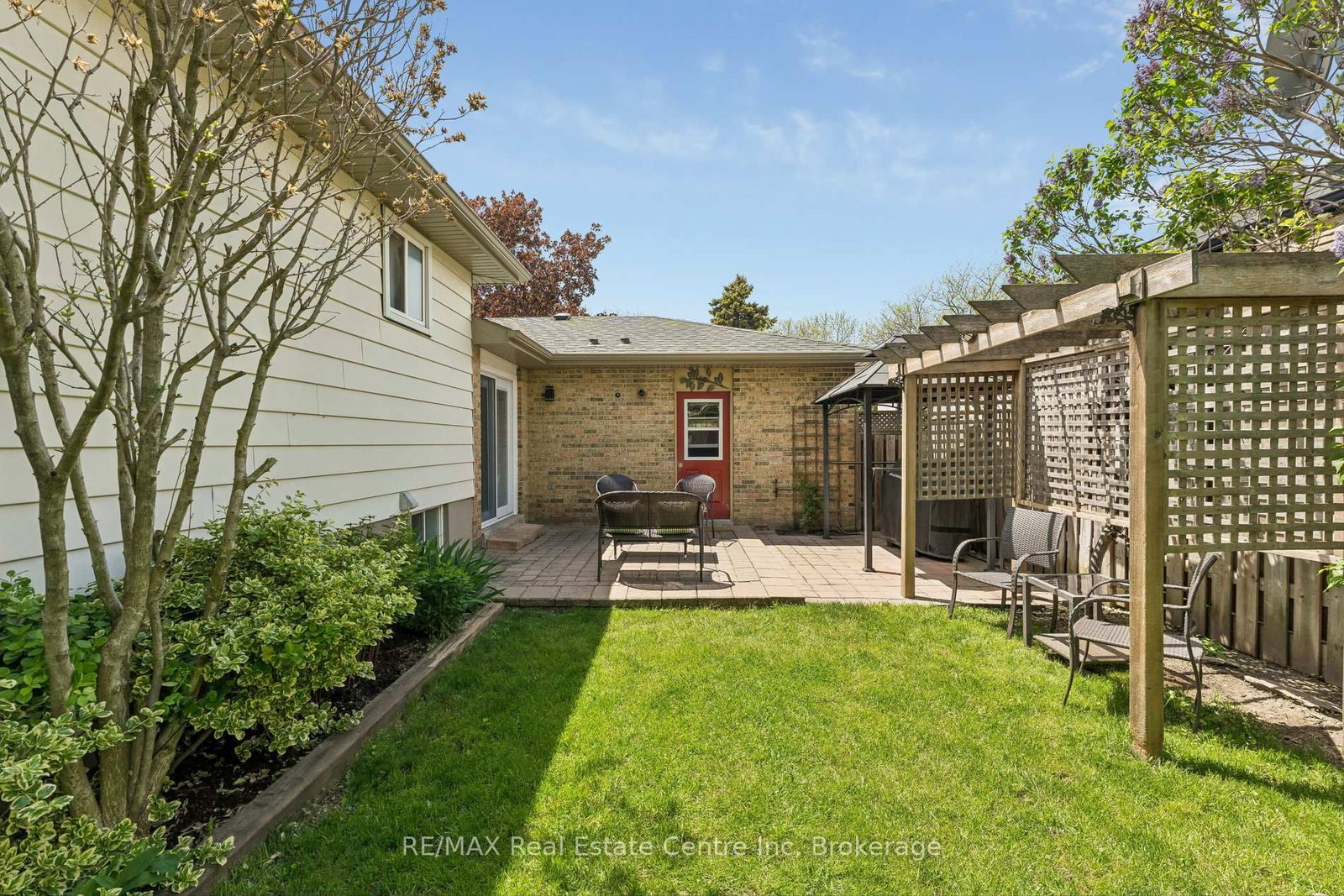 14 Massey Street • Brampton, ON photo 42