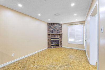 35 Wildberry Crescent • Brampton, ON photo 8