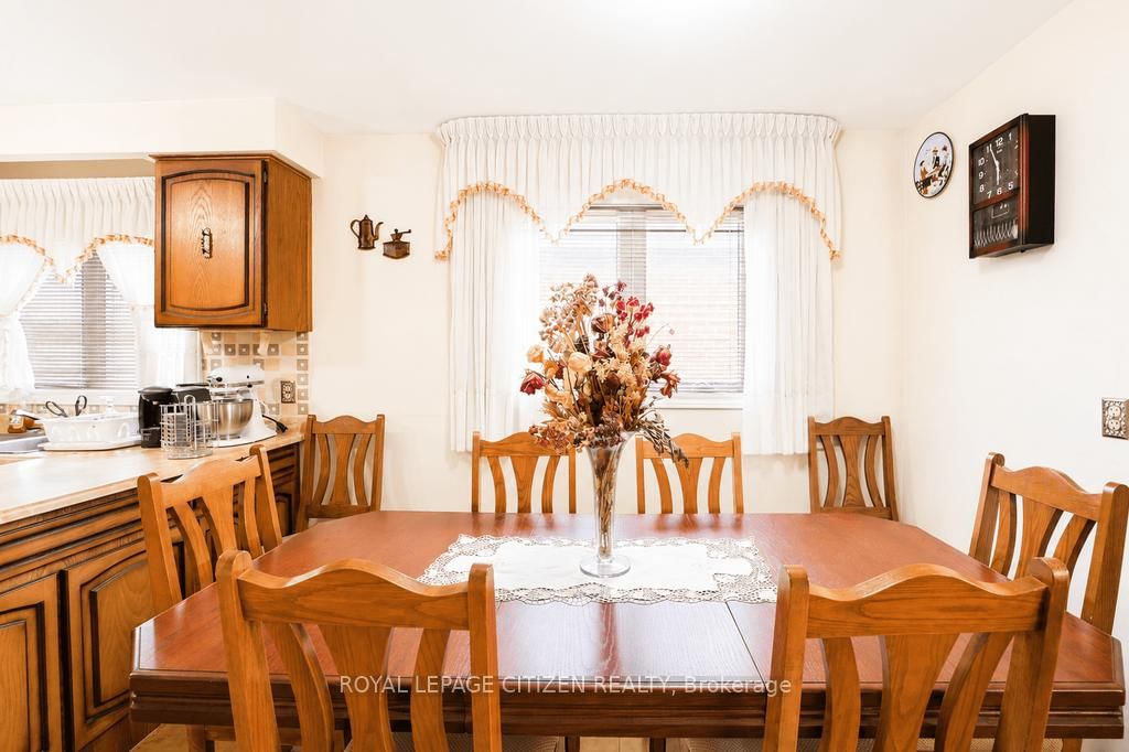 55 Kittiwake Avenue • Toronto, ON photo 12