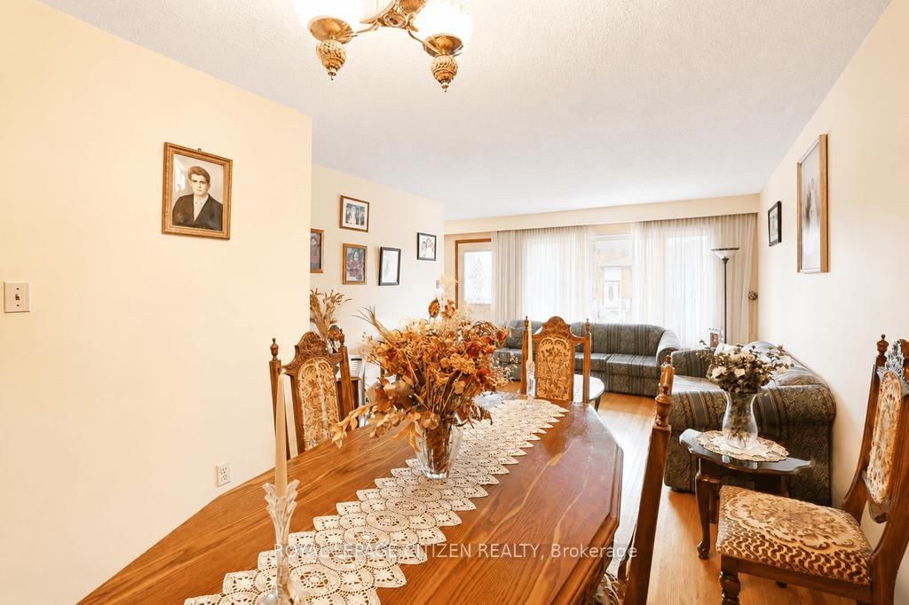 55 Kittiwake Avenue • Toronto, ON photo 13