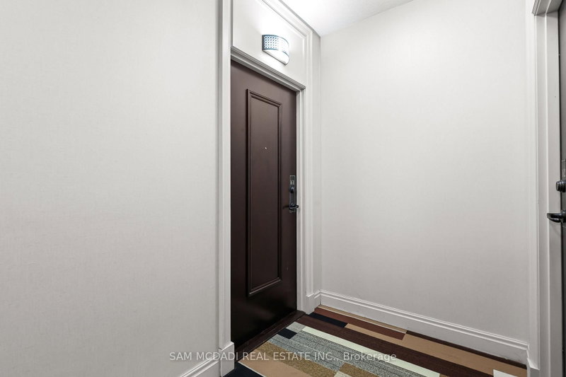 1611 - 385 Prince Of Wales Drive