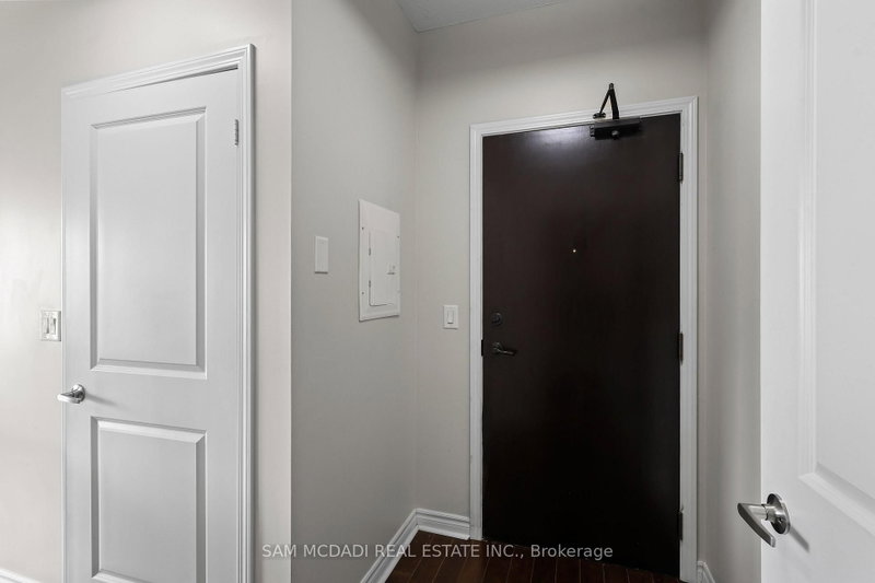 1611 - 385 Prince Of Wales Drive