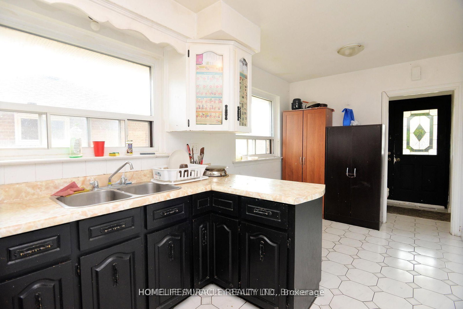 88 Ardglen Drive • Brampton, ON photo 12