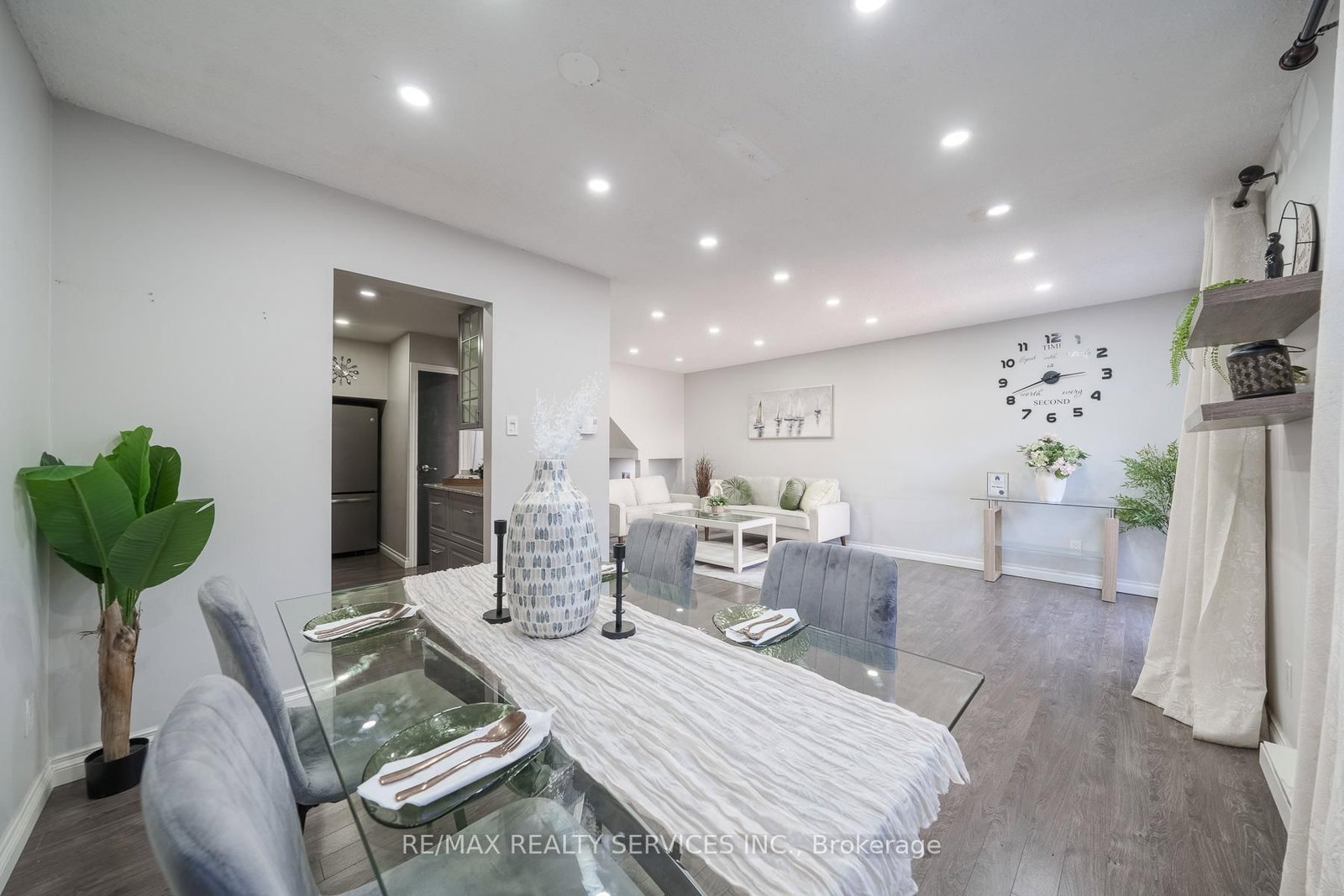 5009 Pinedale Avenue • #43 • Burlington, ON photo 12
