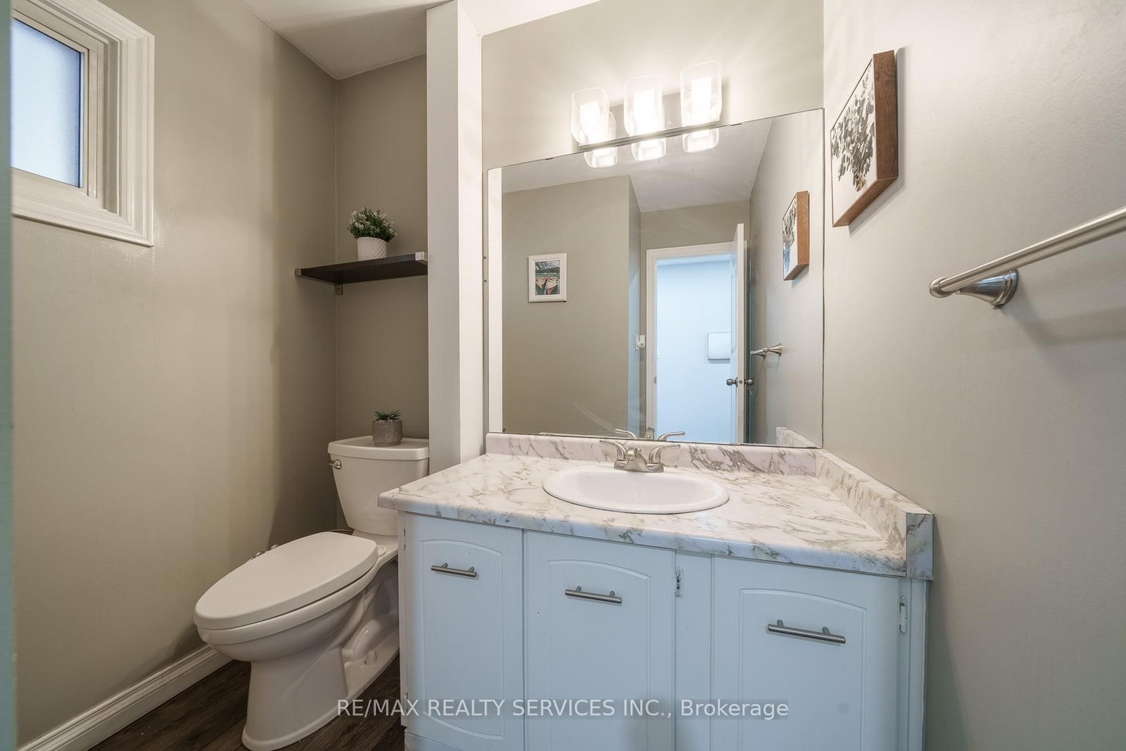 5009 Pinedale Avenue • #43 • Burlington, ON photo 4