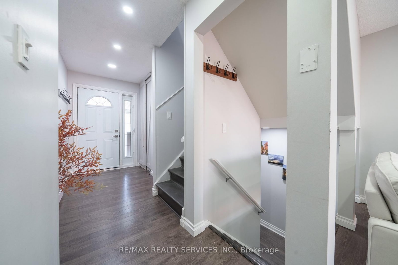 5009 Pinedale Avenue • #43 • Burlington, ON photo 6