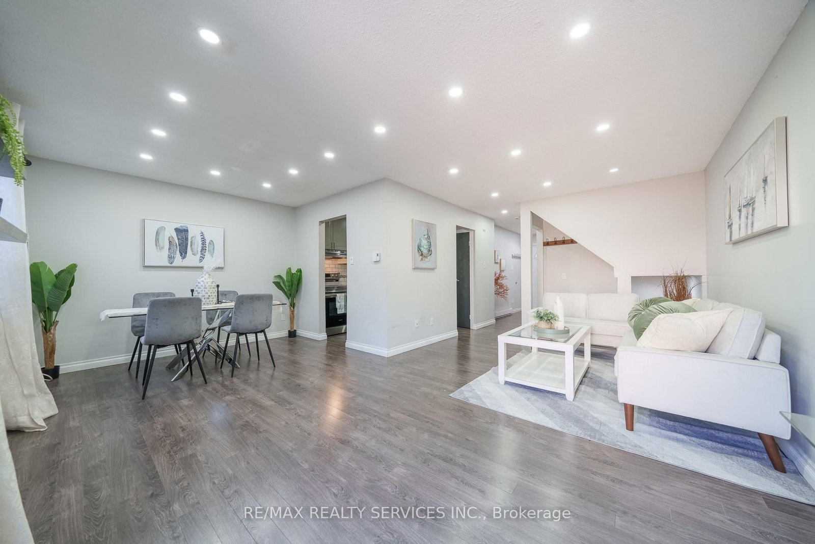 5009 Pinedale Avenue • #43 • Burlington, ON photo 9