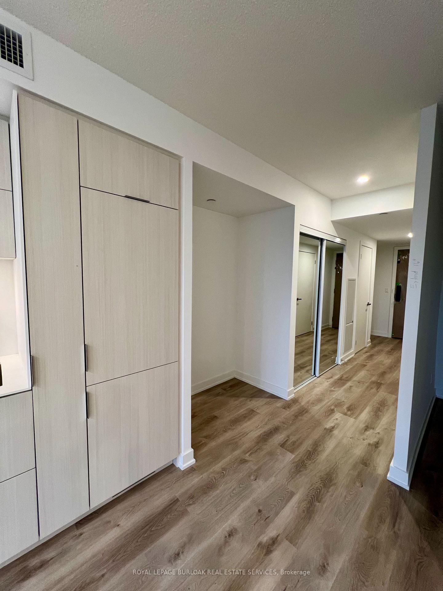 370 Martha Street • #212 • Burlington, ON photo 20