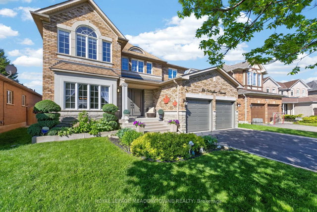 26 Callaghan Crescent