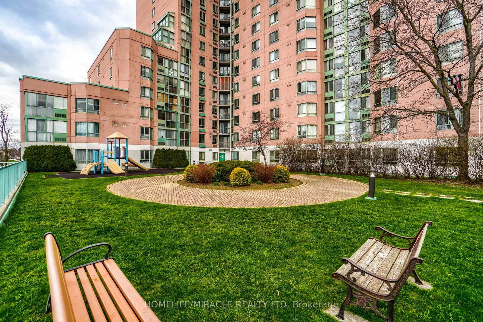 41 Markbrook Lane • #707 • Toronto, ON photo 39