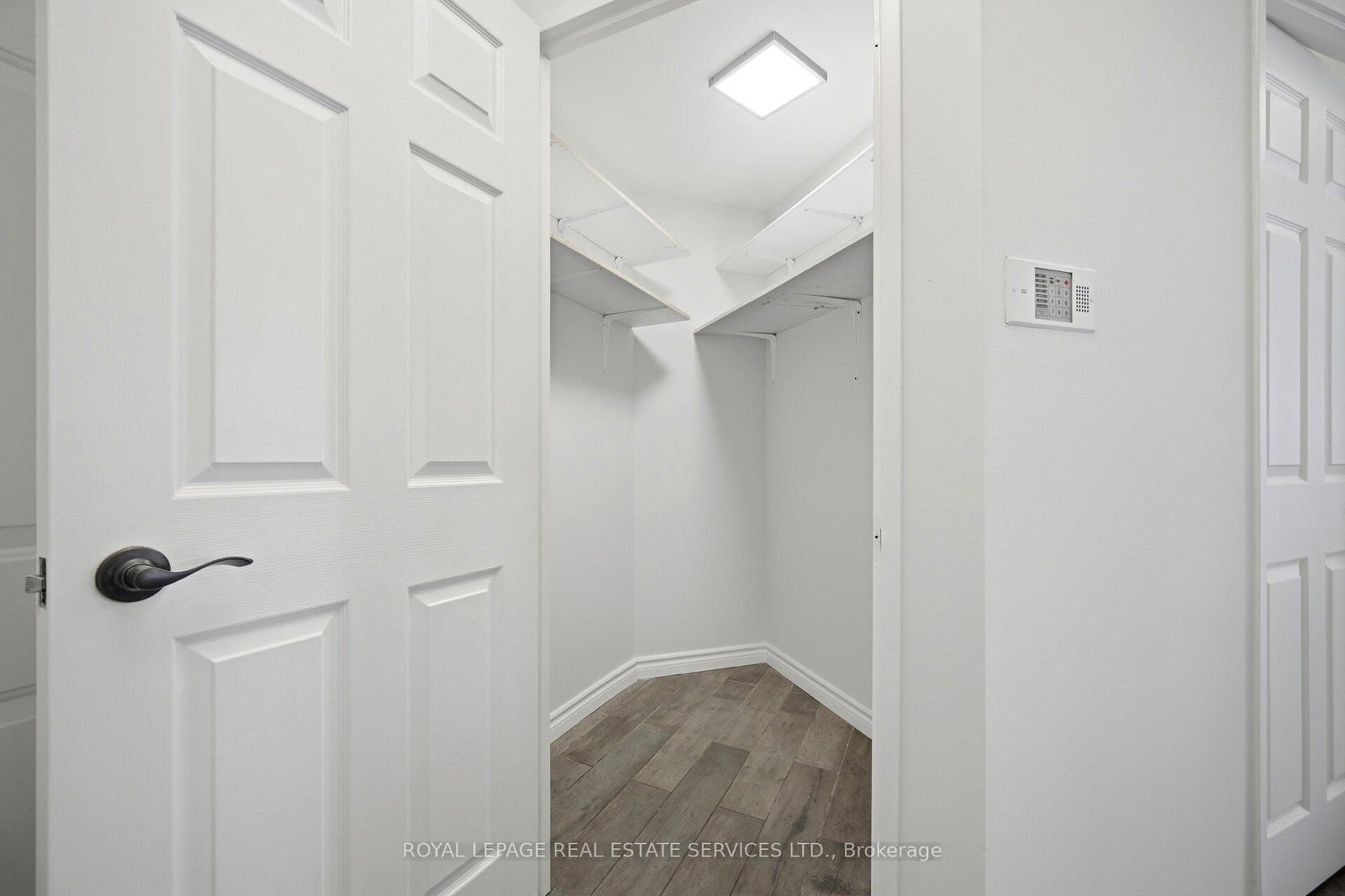 250 Webb Mississauga,Ontario L5B 3Z4 — Photo 5