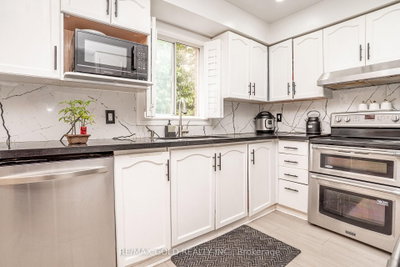 31 Colleyville Brampton,ON L7A 1G8 — Photo 12